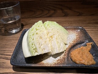 Torimasa - キャベツ　味噌の量が少ないかなぁ。焼き鳥につけて食べたら美味しかった。追いミソあっても良いと思う。
