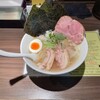 塩生姜らー麺専門店 MANNISH 淡路町本店