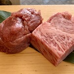 KOBE STEAK Tsubasa - ステーキの2種食べ比べ（80g）　焼く前
                      　（黒毛和牛ロースと特選国産牛フィレ）
