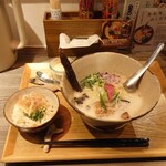 貝出汁沖縄そばキセキ - 