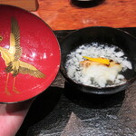 草庵 鍋島 - 炭火で焼いた白甘鯛、地物の蕪を出汁でサッと炊いて