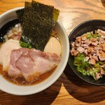 貝だしらぁ麺と鶏白湯らぁ麺 ふじを - 