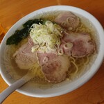 中華飯店 紅来 - 塩チャーシュー麺