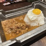 博多小皿鉄板 べっぴんしゃん - ◆なかむら牛でとっただしの牛だしちょっとカレーライス　858円