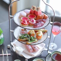 ザ タヴァン グリル＆ラウンジ - 