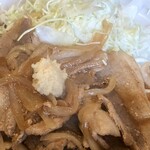 元祖 味里 - 豚肉の上におろし生姜が鎮座