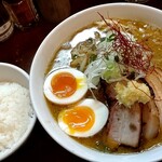 237614798 - 味噌ラーメンにはライスが合うよね