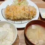 とんかつ成蔵 - 