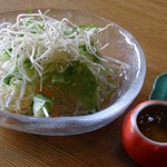 Yagura Zushi - サラダです　上には神埼そうめんの揚物がトッピングされてます