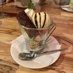 ネイリーズグリル - 