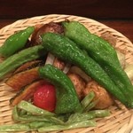 素揚げや - 野菜の旨味たっぷり盛り合わせ！