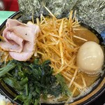 豚骨醤油ラーメン 王道家 - 