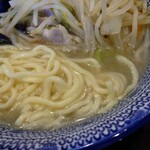 埼玉タンメン山田太郎 - 麺アップ