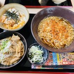 Yudetarou - ミニかつ丼セット730円ともつ煮520円