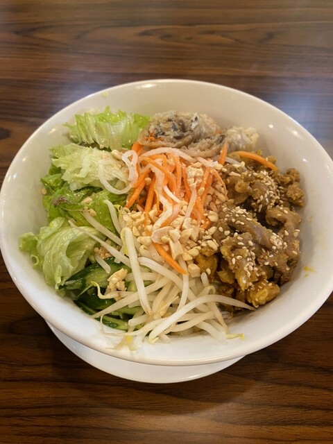 XIN CHAO RESTAURANT Iwakura Ten photo 2