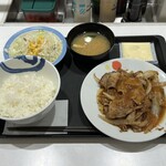 松屋 - 豚カルビ生姜焼定食 ダブル、1,150円