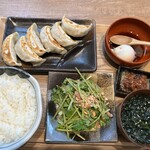 肉汁餃子のダンダダン - 