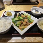 Touen - 日替り定食（豚肉と青梗菜の炒め物） 950円