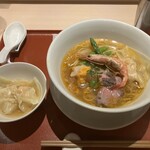 麦と麺助 - 
