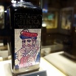 ニッカウヰスキー 余市蒸溜所 - お馴染みブラックニッカの初回生産バージョン