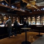 ニッカウヰスキー 余市蒸溜所 - 博物館内のショットBAR