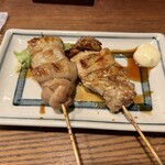 Robatayaki Yambee - 〇串焼きとりもも1皿2本