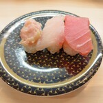 Hama Zushi - まぐろ三種盛り まぐろ・とろびんちょう・とろたく165円