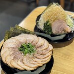 Yokohama Iekei Ramen Sumiyoshiya - 