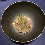 abysse - 筍と独活のシャッキリ食感！鯛の旨みと香りが負けていない。春ってしゃきしゃきなんだ！