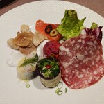 Russian Restaurant ROGOVSKI - 6種類の前菜とサラダの盛り合わせ