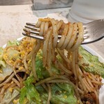 関谷スパゲティ EXPRESS - バシッと炒めの入ったフカフカな太めのパスタ