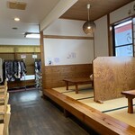 うどん屋 とき - 小上がり席