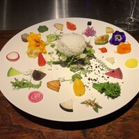 中土 - 3.株式会社やまのまんなかださんの
                    マイクロリーフと広島野菜のプレート