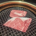 日本焼肉はせ川 別亭 - 神戸牛リブロースは汁物にイン