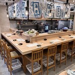 かきのおきて - 内観写真:カウンター席
