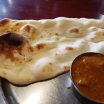 Asian Dining & Bar SAPANA - 焼き立てのナン