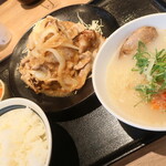 Yarou Meshi - しょうが焼定食（野郎盛・ご飯大盛）＋温麺ハーフ