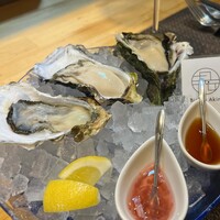 四ツ橋・新町 牡蠣と肉たらしビストロAKIRA - 生牡蠣