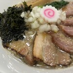 麺屋くろ松 - 限定の豚バラ燻製チャーシュー