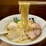 銀座 八五 - ラビオリグルマンディーズ中華そば 2200円