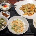 Rou Gai Rou Bekkan - 日替り定食　玉子と豚肉きくらげの野菜炒め
