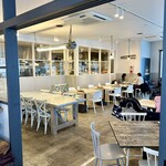 The LOAF Cafe - ２階店内