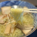 塩中華 八潮 - 細い縮れ麺