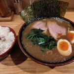 秋葉原ラーメン わいず - 