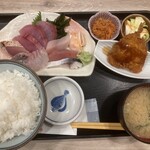 魚がし食堂 - 日替わりお刺身ランチ・ライス大