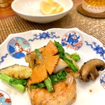 今石飯店 涼華 - 海老とホウボウ　ガーリックの炒め