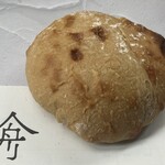 人舟 - 醤油酵母白花豆くるみ 350円