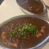 カレーの店 ボンベイ - コルマカレーと上はビーフカレー