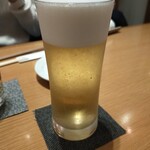 おきがる日本料理 よはく - 生ビール、760円、サッポロ黒ラベルでした。