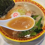 ラーメン 三浦家 - バランスの良いスープ